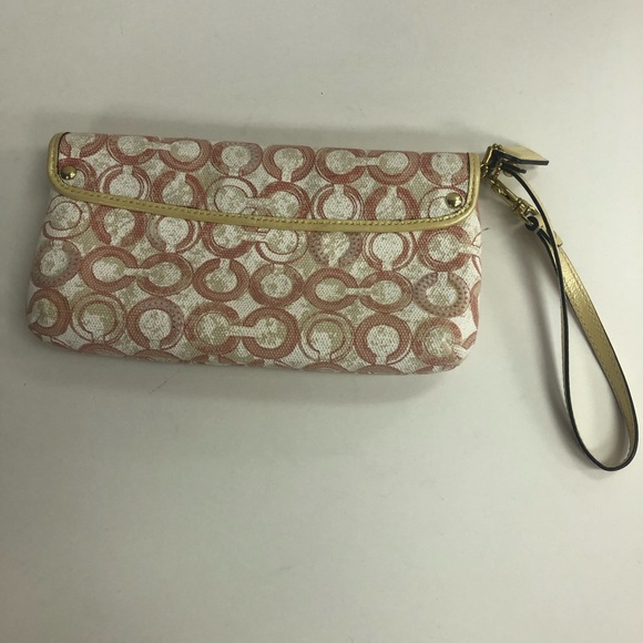COACH SIGNATURE SEQUINED CLUCH WRISTLET IN PINK COLOUR - Picture 6 of 8